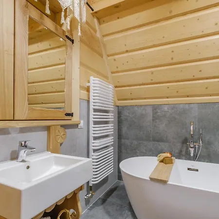 Na Przeleczy Wood House & Mountain View & Jacuzzi - Balia Ogrodowa *